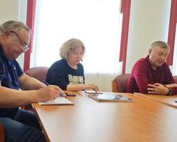 Photo 5391094829305424806 y