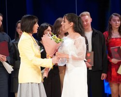 Photo 5411232311753700739 y