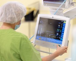 %d0%92 %d0%ae%d0%b3%d1%80%d0%b5 %d0%b2%d1%80%d0%b0%d1%87%d0%b8 %d0%bf%d0%be%d0%b4%d0%b0%d1%80%d0%b8%d0%bb%d0%b8 %d1%88%d0%b0%d0%bd%d1%81 %d0%bd%d0%b0 %d0%b6%d0%b8%d0%b7%d0%bd%d1%8c %d0%b4%d0%b5%d0%b2%d0%be%d1%87%d0%ba%d0%b5 %d1%81 %c2%ab%d1%81%d0%b8%d0%bd%d0%b4%d1%80%d0%be%d0%bc%d0%be%d0%bc %d0%a3%d0%bd%d0%b4%d0%b8%d0%bd%d1%8b%c2%bb