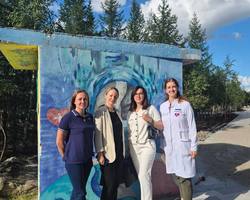 Photo 5248992520602516575 y