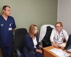 Photo 5248992520602516570 y