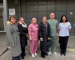 Photo 5341649653969128435 y