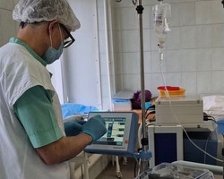 Photo 5352816255406115696 y