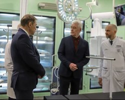 Photo 5447638683646365553 y