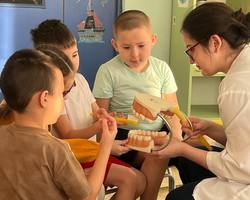 %d0%91%d1%83%d0%b4%d1%83%d1%89%d0%b8%d0%b5 %d1%81%d1%82%d0%be%d0%bc%d0%b0%d1%82%d0%be%d0%bb%d0%be%d0%b3%d0%b8 %d1%80%d0%b0%d0%b7%d0%b2%d0%b8%d0%b2%d0%b0%d1%8e%d1%82 %d0%b3%d0%b8%d0%b3%d0%b8%d0%b5%d0%bd%d0%b8%d1%87%d0%b5%d1%81%d0%ba%d1%83%d1%8e %d0%ba%d1%83%d0%bb%d1%8c%d1%82%d1%83%d1%80%d1%83 %d0%b8 %d1%84%d0%be%d1%80%d0%bc%d0%b8%d1%80%d1%83%d1%8e%d1%82 %d0%bf%d0%be%d0%bb%d0%b5%d0%b7%d0%bd%d1%8b%d0%b5 %d0%bf%d0%b8%d1%89%d0%b5%d0%b2%d1%8b%d0%b5 %d0%bf%d1%80%d0%b8%d0%b2%d1%8b%d1%87%d0%ba%d0%b8 %d1%83 %d0%b4%d0%b5%d1%82%d0%b5%d0%b9 %d0%b4%d0%be%d1%88%d0%ba%d0%be%d0%bb%d1%8c%d0%bd%d0%be%d0%b3%d0%be %d0%b2%d0%be%d0%b7%d1%80%d0%b0%d1%81%d1%82%d0%b01 %282%29