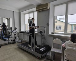 Photo 5195312799570137038 y