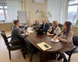 Photo 5271781677208376730 y