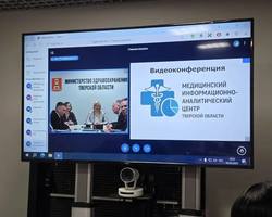 Photo 5285305863503549939 y