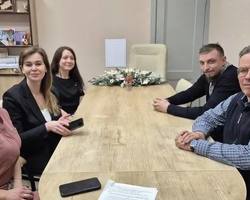 Photo 5285305863503549934 y