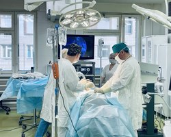 Photo 5343581062107436196 y